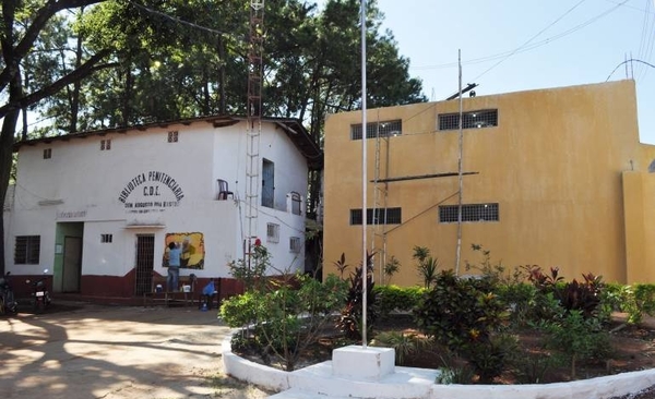 HOY / Guardiacárceles de CDE dieron negativo al COVID-19 y exigen volver a sus hogares