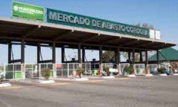 Por COVID19 positivo anuncian cierre temporal de un bloque del Mercado de Abasto.