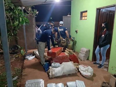 Allanan vivienda de acopio y empaquetado de marihuana en plena zona urbana de Pedro Juan Caballero