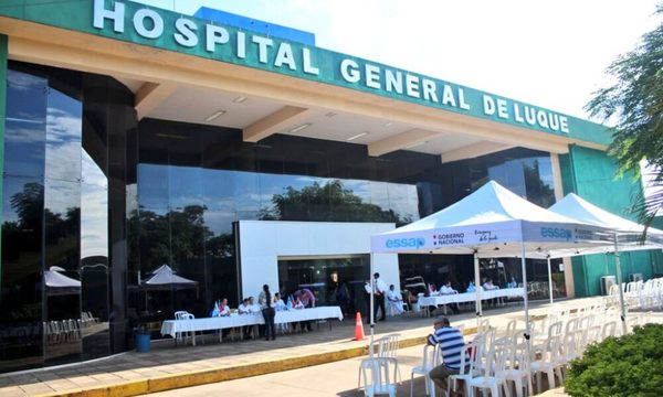 60 personas del Hospital de Luque van a cuarentena tras detectar caso positivo