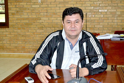 Herminio Corvalán se niega a usar tapabocas y manda “a la p…” a los periodistas