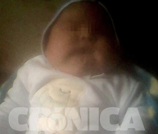 BEBÉ DE 6 KILOS: "No hay pecho que aguante" | Crónica