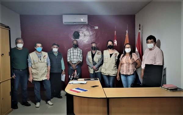 Carmelo Peralta: Intendenta se reunión con encargados del diseño final del puente