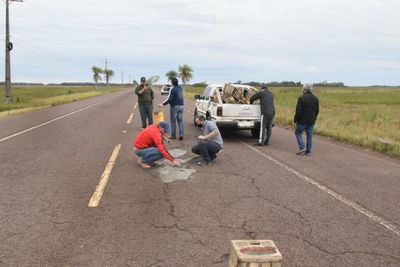 Ayolenses bachean ruta ante desidia del MOPC - Nacionales - ABC Color