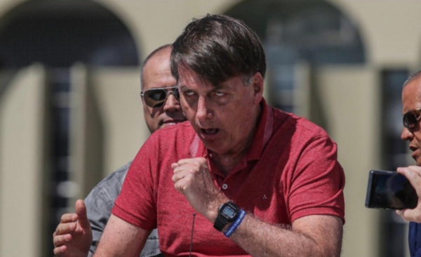 HOY / Jair Bolsonaro se realiza nuevos test y sigue afectado por el covid-19