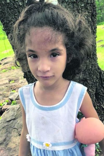 Caso Juliette: Fiscalía aguarda peritaje de celulares de la madre y el padrastro de la niña  - Periodísticamente - ABC Color