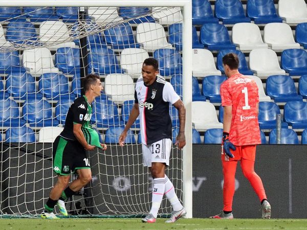 Juventus roza el título pese a nuevo tropiezo