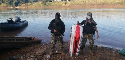 Sobre río Paraná: Incautan lancha a control remoto con celulares de contrabando - ABC en el Este - ABC Color