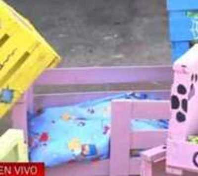 Madre con hija enferma vende camitas para perros - Paraguay.com