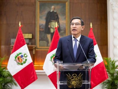 Presidente de Perú cambia a la mayoría de su gabinete, incluido el ministro de Salud