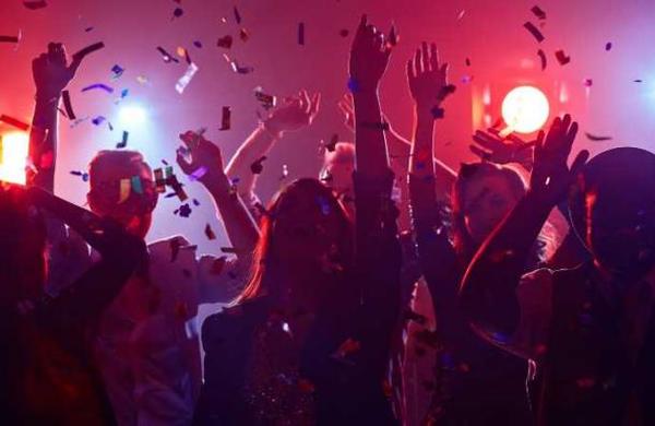 'Cometí un error': Pensaba que la pandemia era un engaño, fue a una 'Fiesta Covid' y murió - C9N
