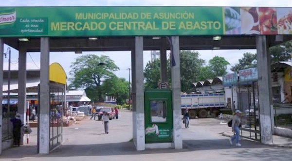 ¡Abasto dio positivo! y cien van a cuarentena | Crónica
