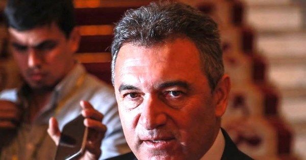 Piden voto de censura al titular de la Ande