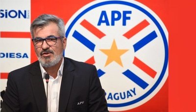 ¿Elizondo metió la pata con protocolo? | Crónica