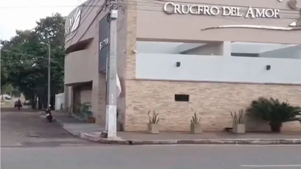 Vecina denunció farra sin fin de 15 personas en motel de San Lorenzo