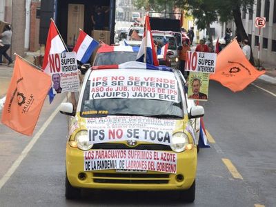 Con una caravana critican proyecto sobre fondo jubilatorio del IPS