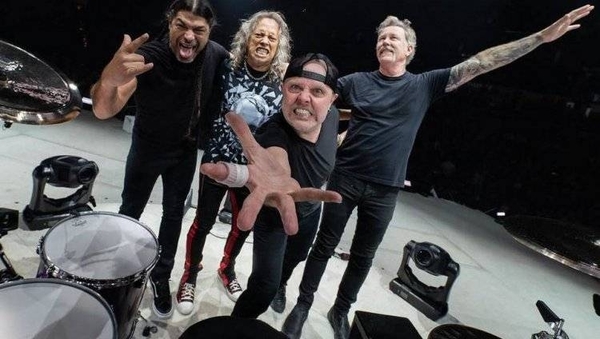 HOY / Metallica publicará el 28 de agosto el disco sinfónico y en directo "S&M2"