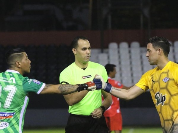 Confirmados los árbitros para el retorno seguro del fútbol - APF