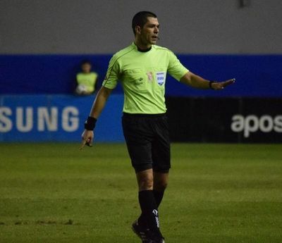 Están los árbitros del retorno del campeonato  - Fútbol - ABC Color