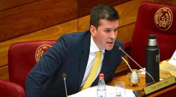 Mazzoleni “es incompetente, no sirve para afrontar la situación” - ADN Paraguayo