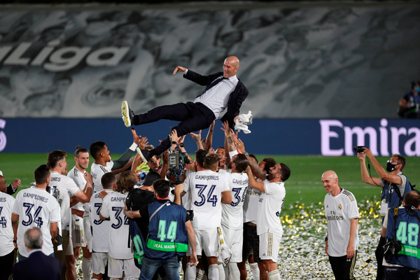 Zinedine Zidane agranda su leyenda en el Real Madrid