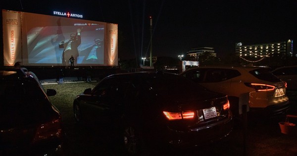 Autocine Artois recibió a alrededor de dos mil personas