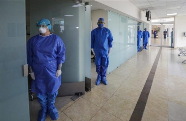 Círculo de Médicos exige no pasar a la fase 4 | Noticias Paraguay