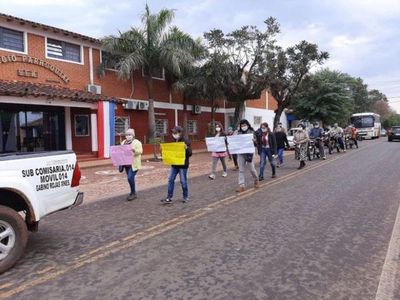 Misiones: ciudadanos se movilizan para pedir insumos en Hospital de Santa Rosa