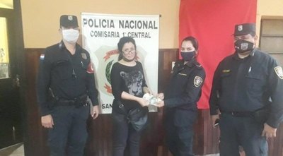 Polis devuelven bolso con casi ¡10 millones! | Crónica