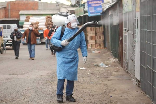 Abasto: El covid-19 se pasea entre vendedores | Crónica