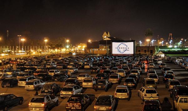 El autoteatro abre sus puertas desde hoy en la Costanera de Asunción » Ñanduti
