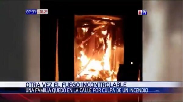 Incendio consume precaria vivienda en Itapúa