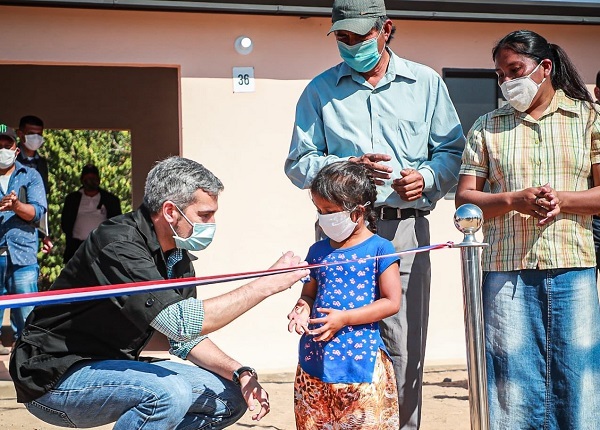 Gobierno entrega cerca de 300 viviendas en el Chaco