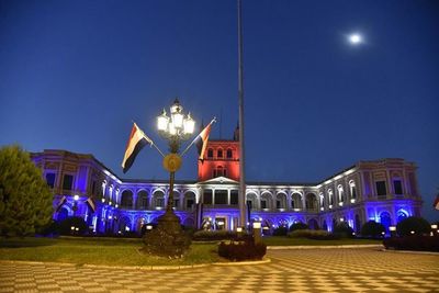 Personal del Mitic que dio positivo al COVID asistía al Palacio de López - Nacionales - ABC Color