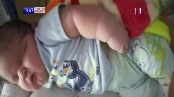 Nace mega bebé con más de 6 kilos en Itapúa