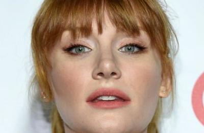 Bryce Dallas Howard está llena de hematomas por el rodaje de 'Jurassic World 3' - SNT