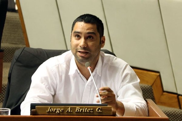 Diputado altoparaense pide a Fiscalía “profunda investigación” a militares - ADN Paraguayo