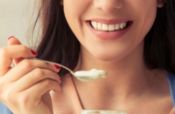 Esto es lo que le pasa a tu cuerpo cuando comes yogur - C9N