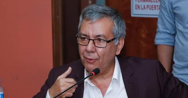 Él y su perito se fueron a la…