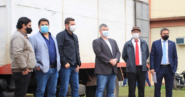Entregan medicamentos y mascarillas para hospitales de Pilar y Alberdi