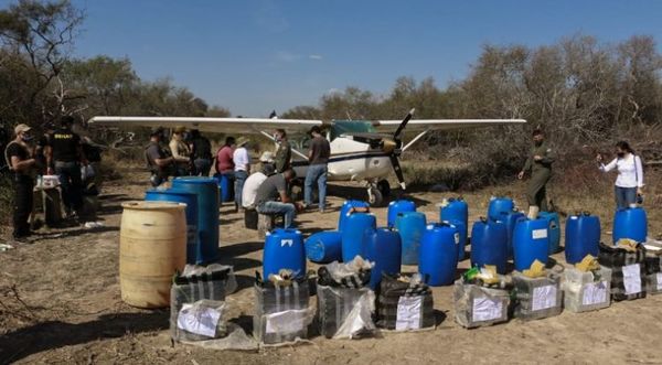 Incautan 425 kilos de cocaína, una avioneta y tres detenidos en Alto Paraguay