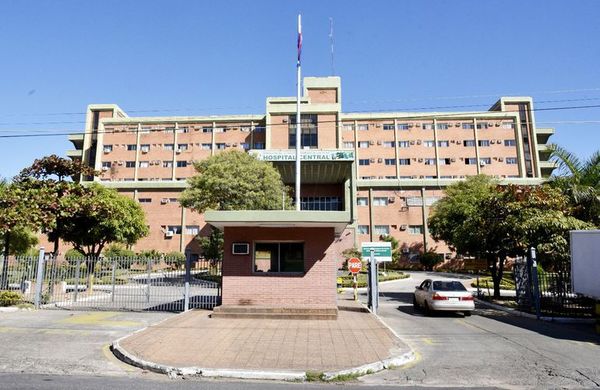 Médicos del Hospital Militar esperan desde cobrar desde hace cinco meses - Nacionales - ABC Color