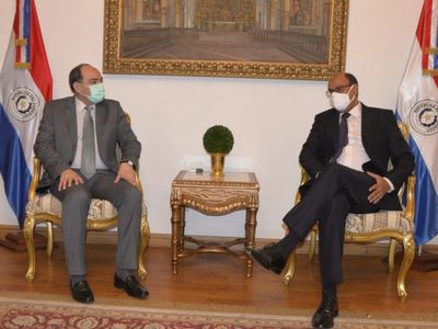 Paraguay y Brasil acuerdan buscar reactivar comercio fronterizo