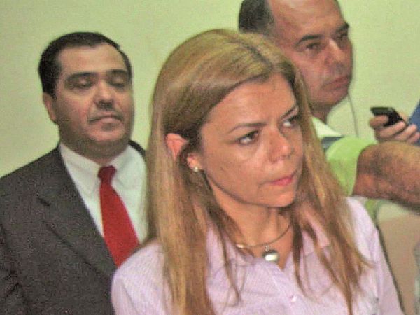 Jueza sobresee a Sandra McLeod y apunta a negligencia de la Fiscalía