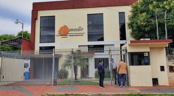 HOY / Caso Imedic: jueza decreta rebeldía y ordena captura de directivas de la empresa
