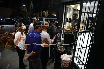 Descubren locales nocturnos abiertos después de la medianoche en Fernando de la Mora - Nacionales - ABC Color