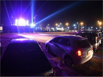 Público y artistas se reencontraron ayer en primer día del Autoteatro