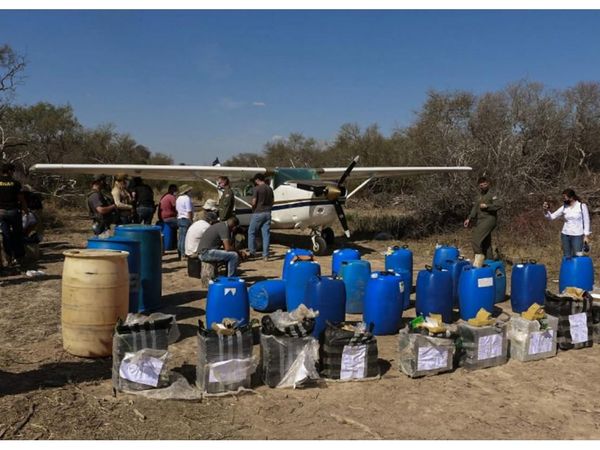 Incautan 425 kg de cocaína y una aeronave en Alto Paraguay