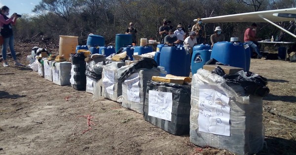 Se incautan de una avioneta y cocaína