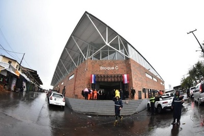 180 Personas van a cuarentena tras casos positivos en el Mercado de Abasto